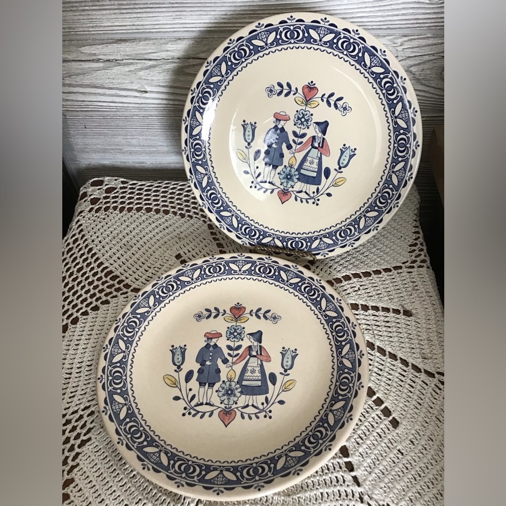 Johnson Bros. hearts and Flowers dinner plates